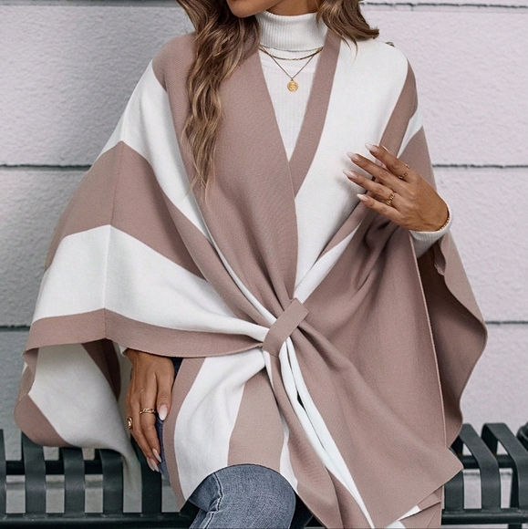 Two Tone Batwing Sleeve Asymmetrical Hem Cardigan - Picture 6 of 6